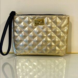 BETSEY JOHNSON QUILTED Gold Clutch Bag.